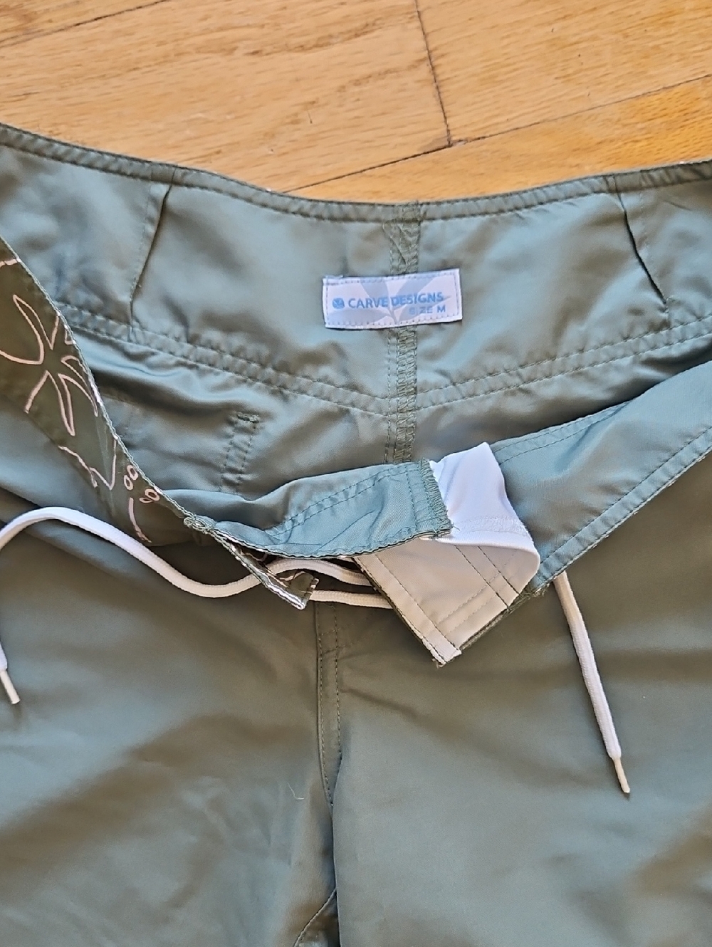 Carve Designs Board Shorts, EUC - Picture 2 of 3